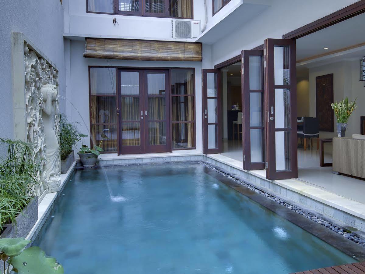 White Lotus Villas Seminyak Exterior foto